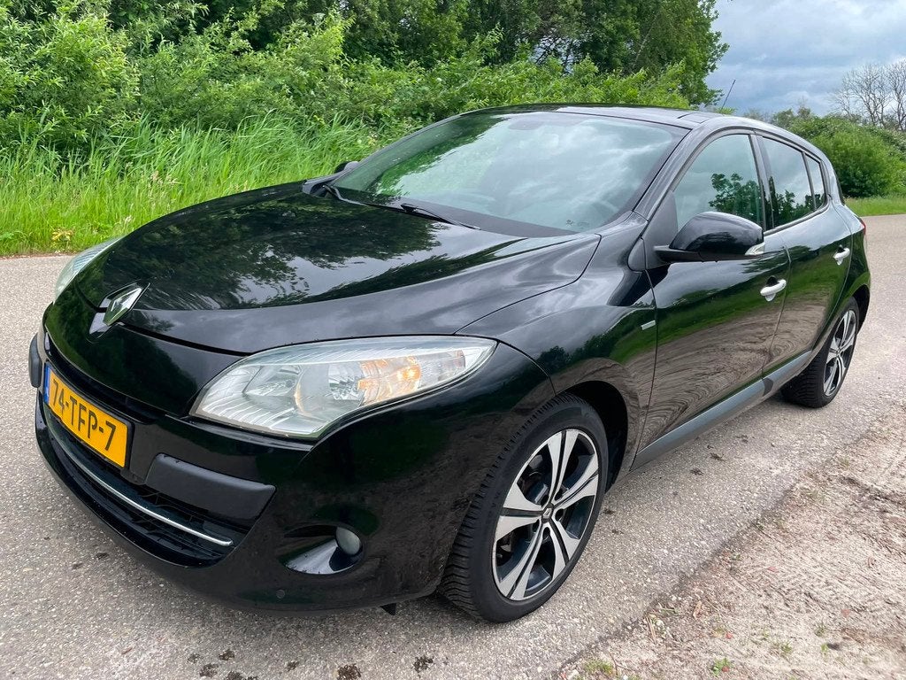 Renault Mégane 1.5 dCi Bose, Auto's, Renault, Euro 5, Gebruikt, 4 cilinders, Leder en Stof