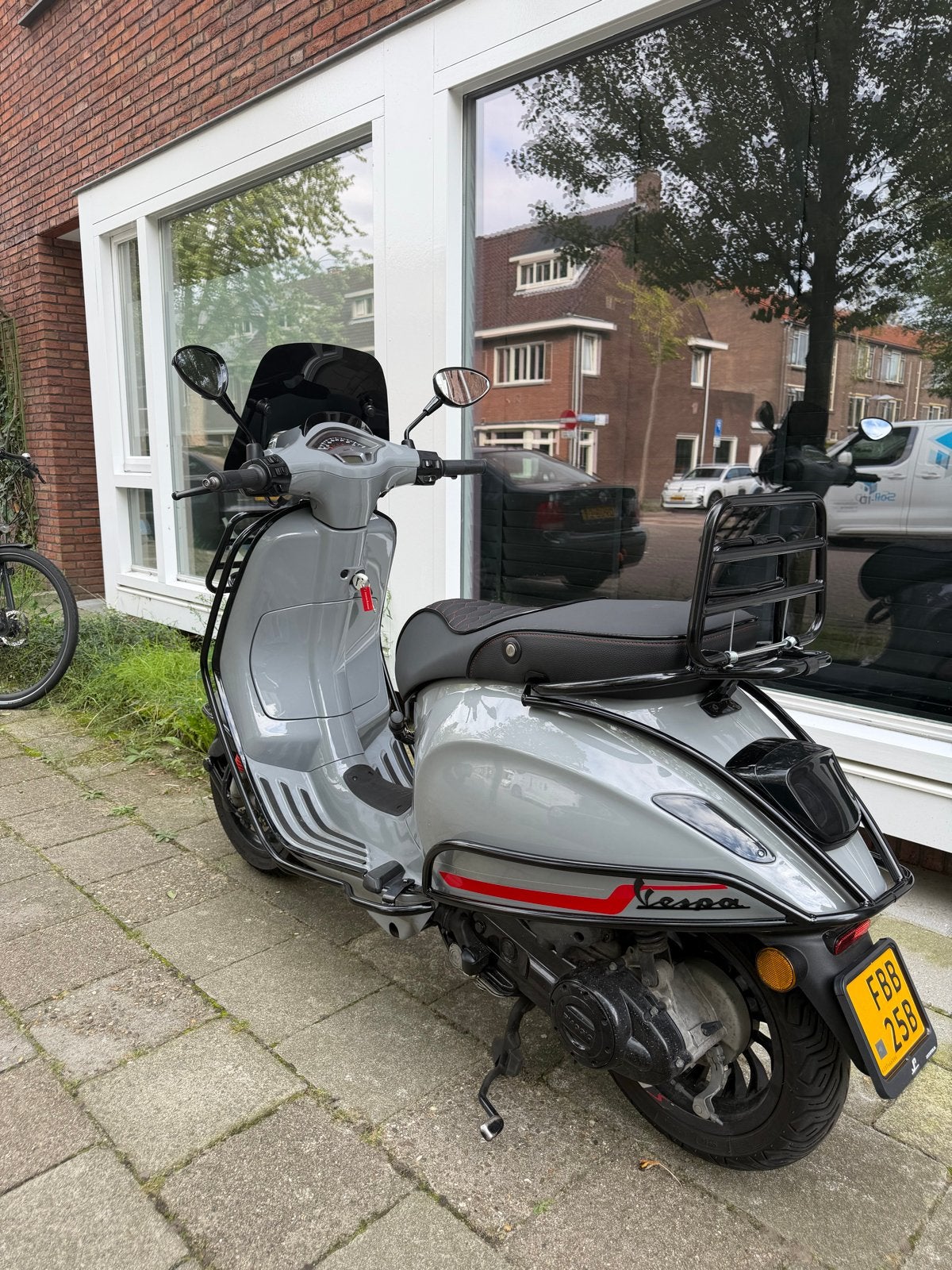 Foto 2 van Vespa Sprint full option nardo grey