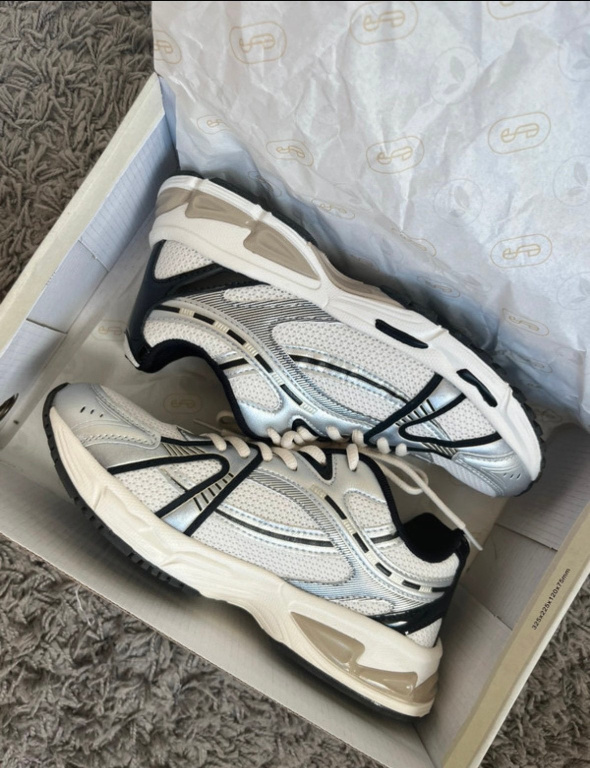 Nieuw! Sneakers look a like New Balance, Wit, Nieuw, Ophalen of Verzenden, Sneakers of Gympen