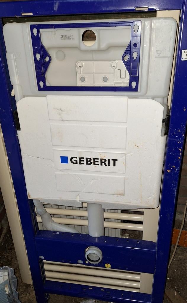 Geberit Duofix inbouwreservoir voor hangend toilet, Ophalen of Verzenden, Zo goed als nieuw, Rvs, Toilet