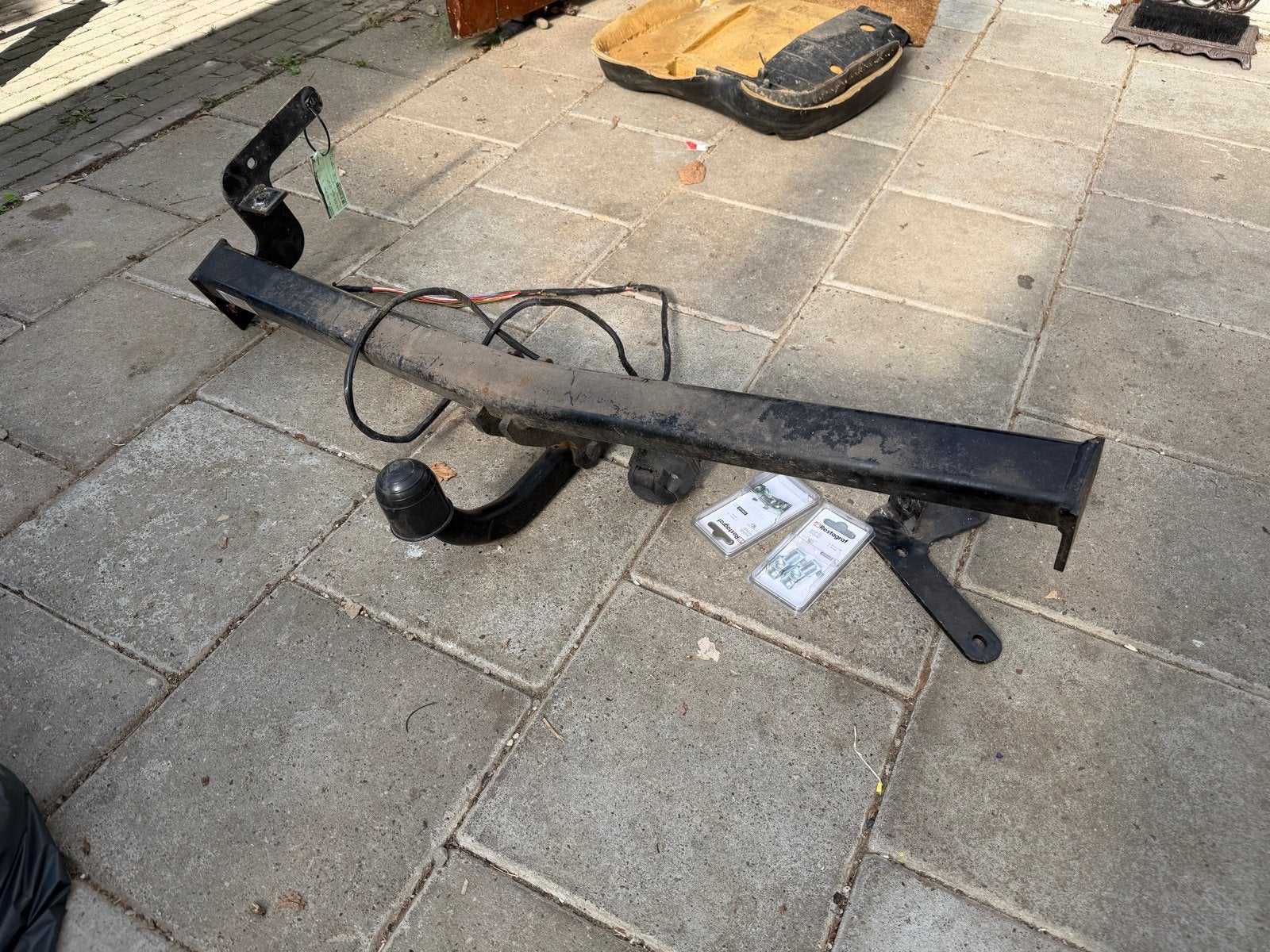 Trekhaak Peugeot 207 (2007) compleet met bevestigingen, Ophalen, Gebruikt