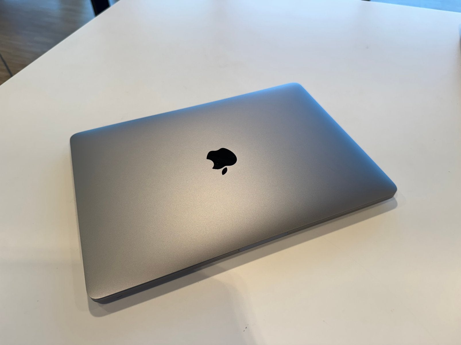Apple MacBook Pro 13.3 Inch SG/2.0GHZ QC/16GB/512GB, MacBook Pro, 2 tot 3 Ghz, 13 inch, Ophalen of Verzenden