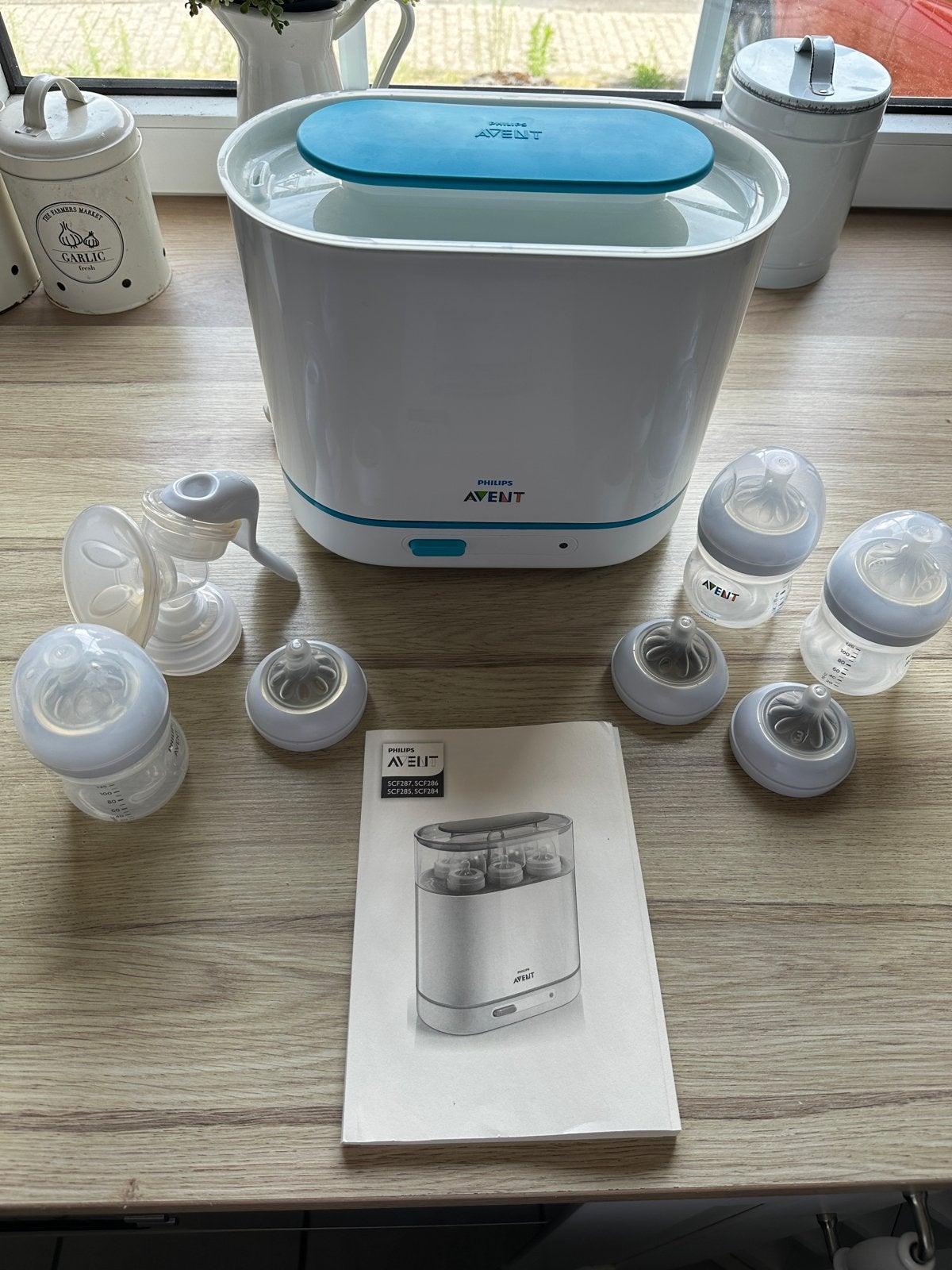 Philips Avent Sterilisator met flessen en kolf, Sterilisator, Zo goed als nieuw, Inclusief flessen, Philips Avent