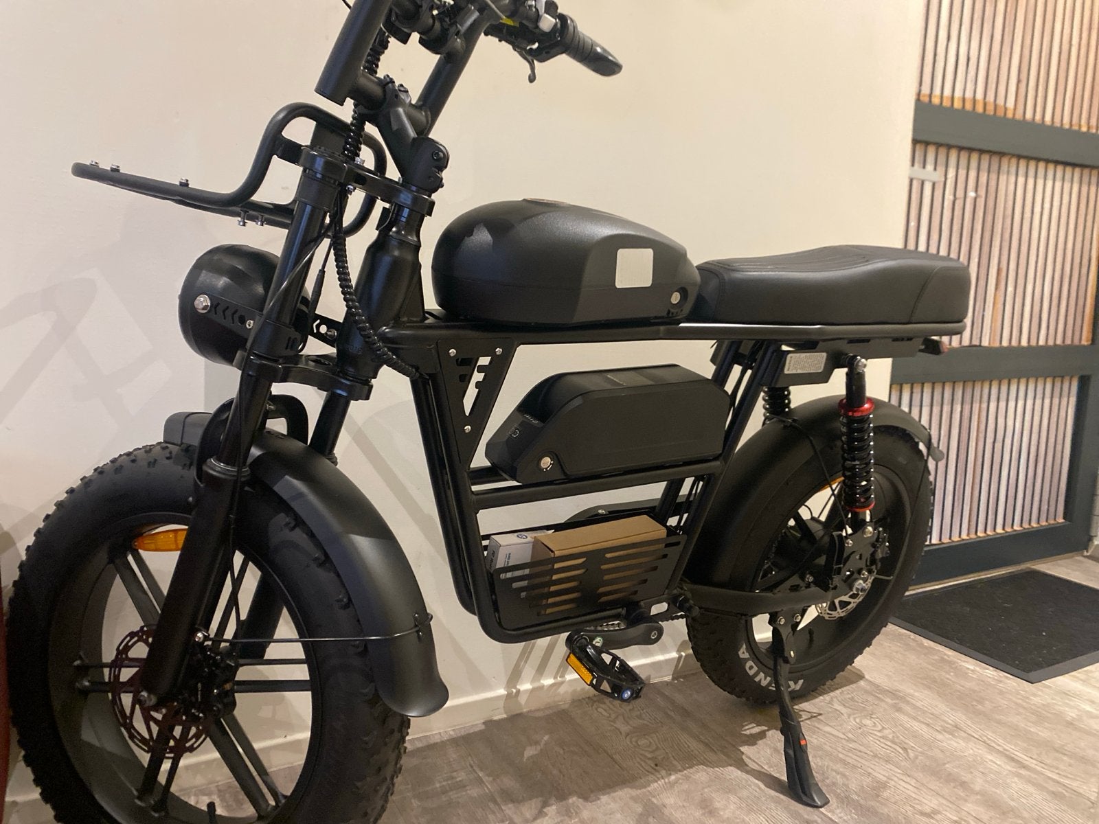 Nieuw model e-bike met dubbele accu - Slechts 5 km gereden, Ophalen of Verzenden, Zo goed als nieuw, 50 km per accu of meer, Overige merken