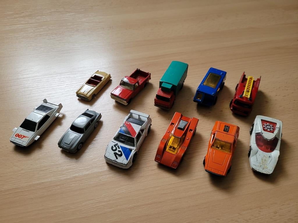 Diverse modelauto's gebruikt 007 Matchbox Corgi Juniors, Hobby en Vrije tijd, Modelauto's | Overige schalen, Gebruikt, Auto, Ophalen of Verzenden