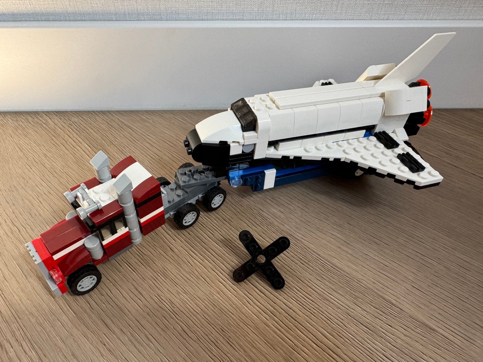 100% compleet Lego Creator 31091 Shuttle Transporter, Lego, Ophalen of Verzenden, Zo goed als nieuw, Creator