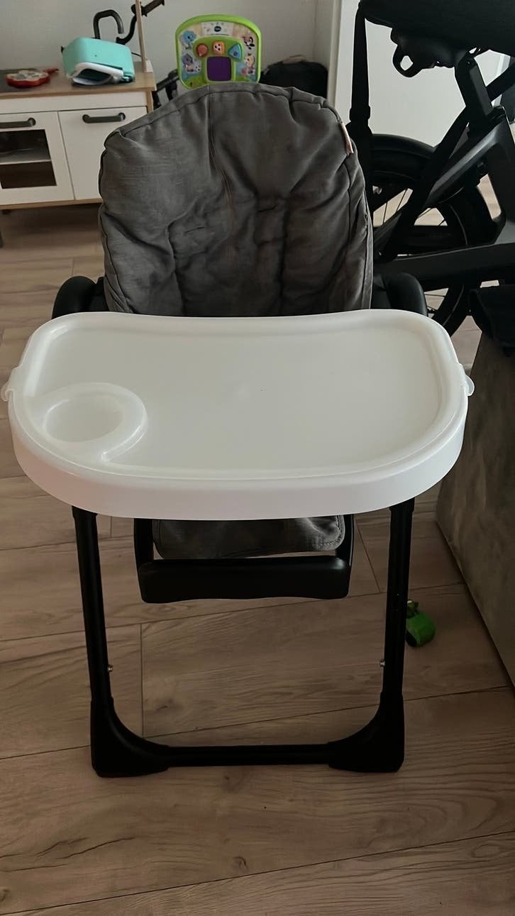 Qute babystoel, Ophalen, Zo goed als nieuw, Inklapstoel