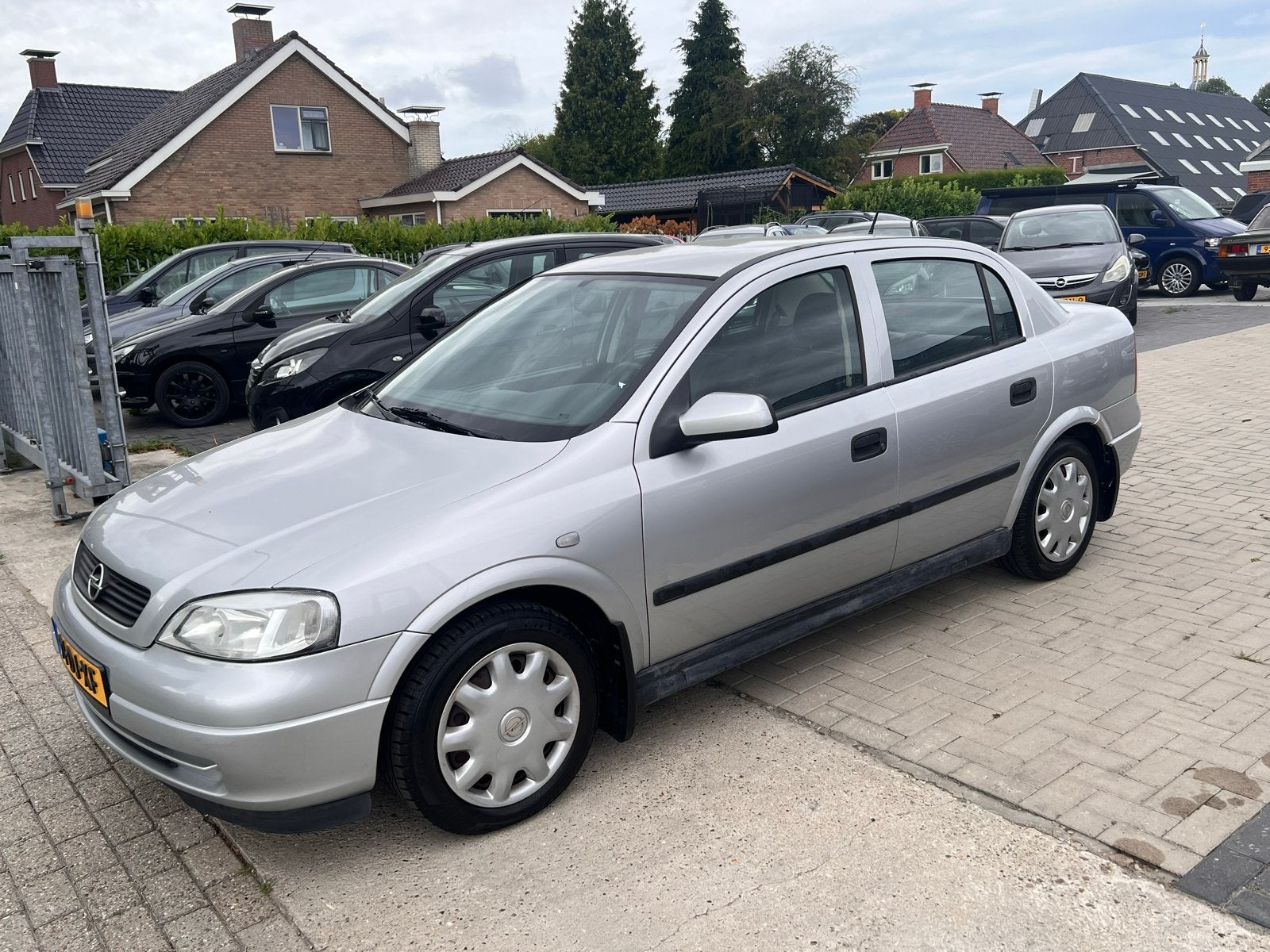 Opel Astra 1.8 I SDN 16V AUTOMAAT, Auto's, 1154 kg, 4 cilinders, 1796 cc, 49 €/maand