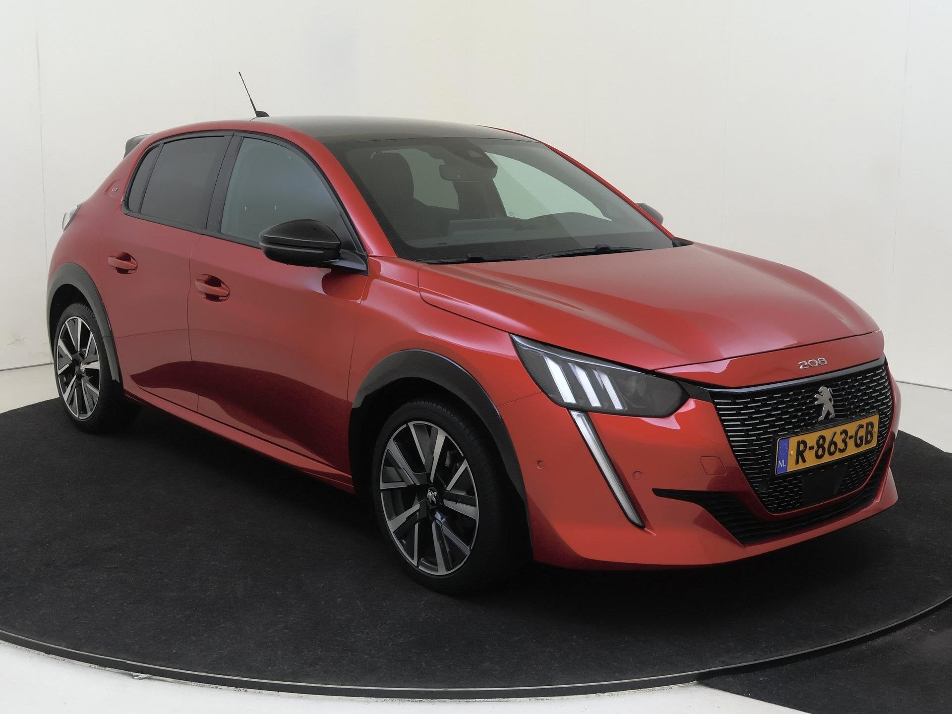 Peugeot 208 1.2 PureTech GT Pack | airco automatisch | Apple, Auto's, 101 pk, Gebruikt, Euro 6, Automatische klimaatregeling