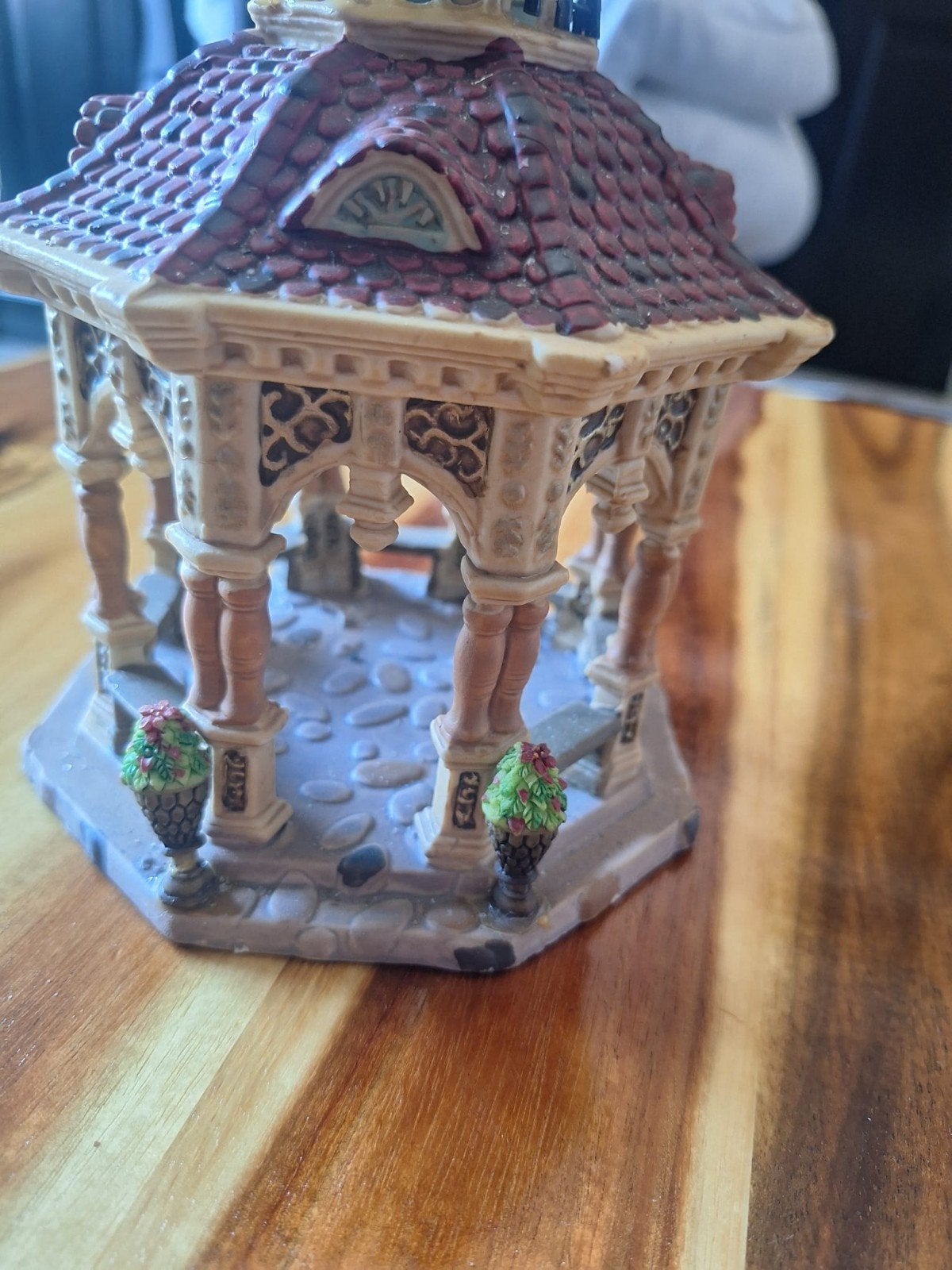 Lemax gilded gazebo, Diversen, Kerst, Ophalen of Verzenden, Zo goed als nieuw