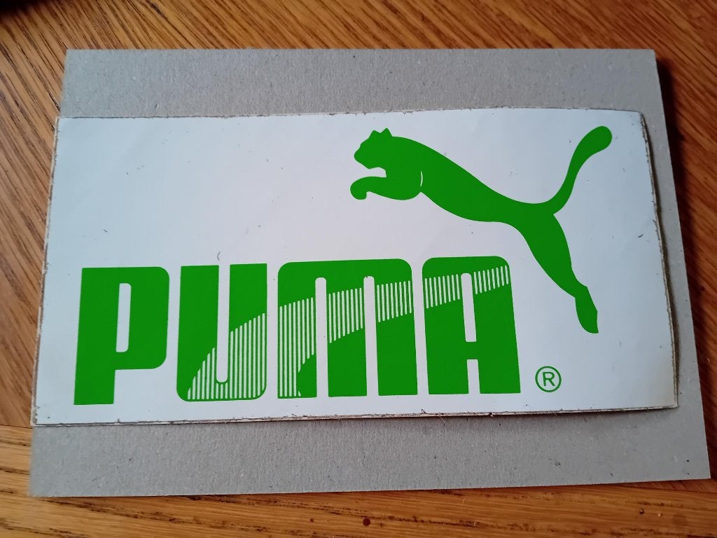 Puma sticker logo 20x10cm, Ophalen of Verzenden, Zo goed als nieuw, Bedrijf of Vereniging
