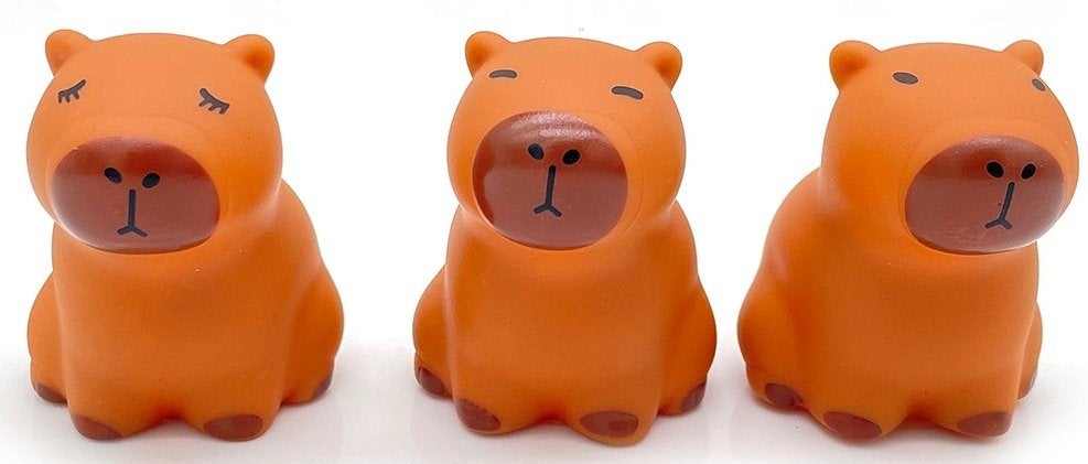 PARTIJ RUBBER CAPYBARA 6CM IN DISPLAY, ., Nieuw, Ophalen of Verzenden, .