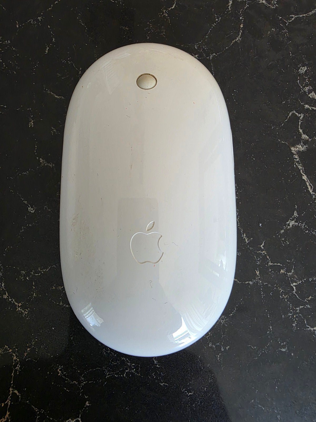 2x Apple Magic Mouse A1197 - Draadloze Muis, Computers en Software, Muizen, Muis, Gebruikt, Ophalen of Verzenden, Draadloos