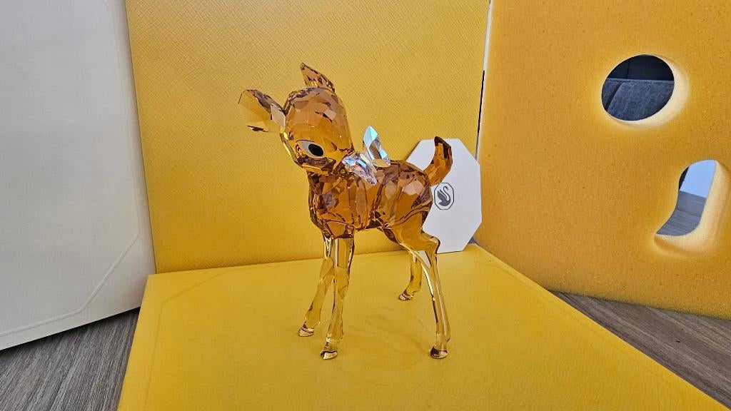 Swarovski Disney Classics Bambi! NIEUW!, Ophalen of Verzenden, Nieuw, Figuurtje