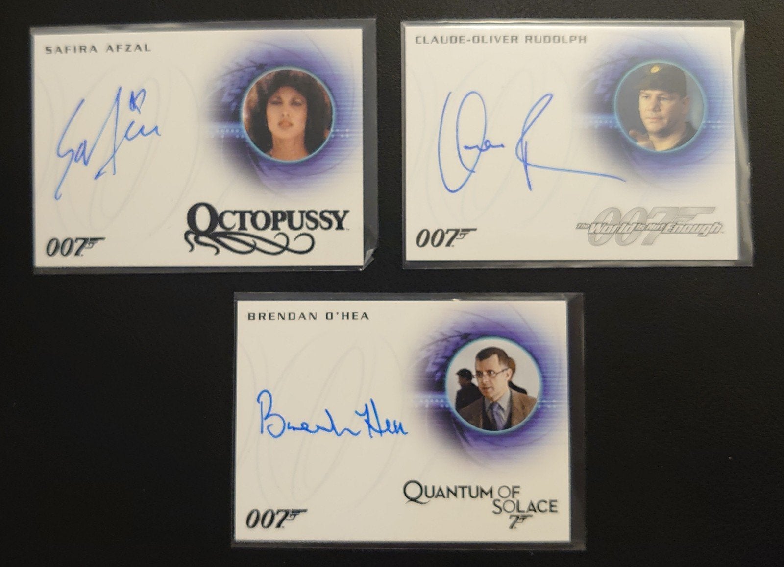 James Bond 3x Autograph cards, Verzenden