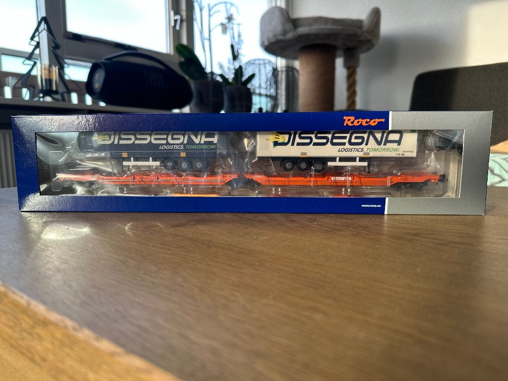 Roco 77395: WASCOSA Sdggmrs met 2 fraaie DISSEGNA trailers., Gelijkstroom, Ophalen of Verzenden, NS, Roco