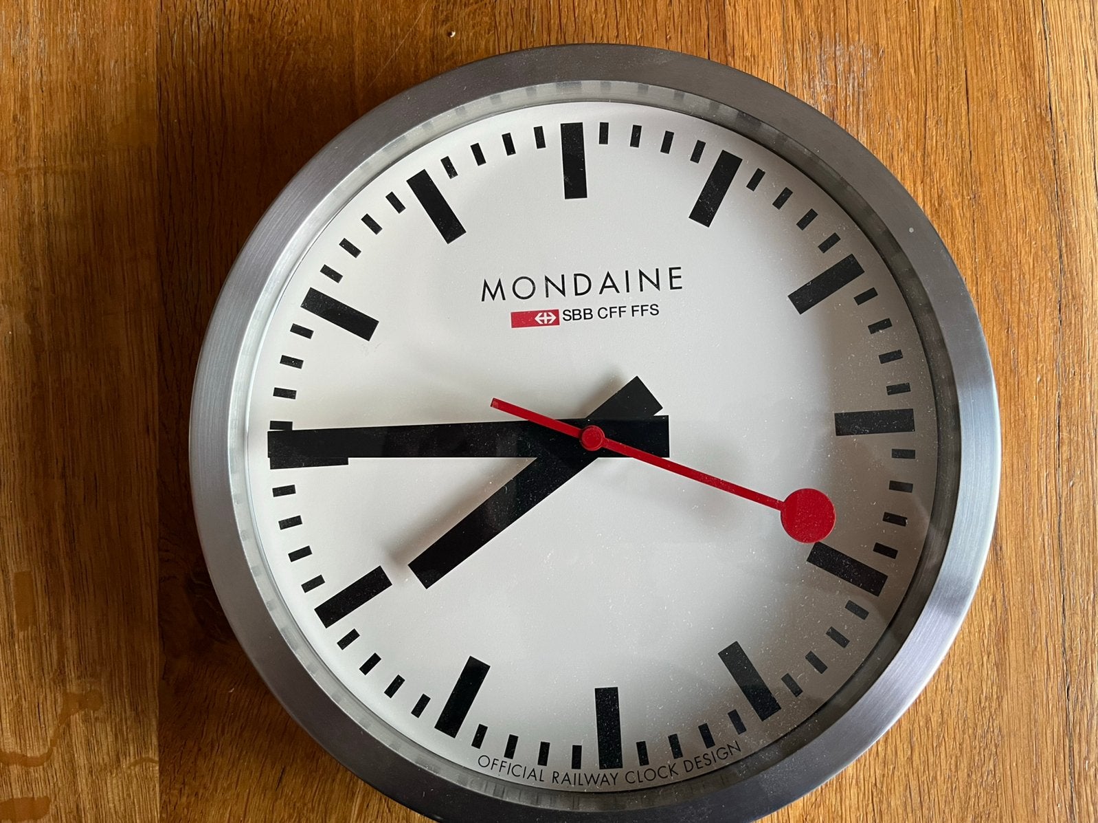 Mondaine Wandklok, Huis en Inrichting, Ophalen, Zo goed als nieuw, Wandklok