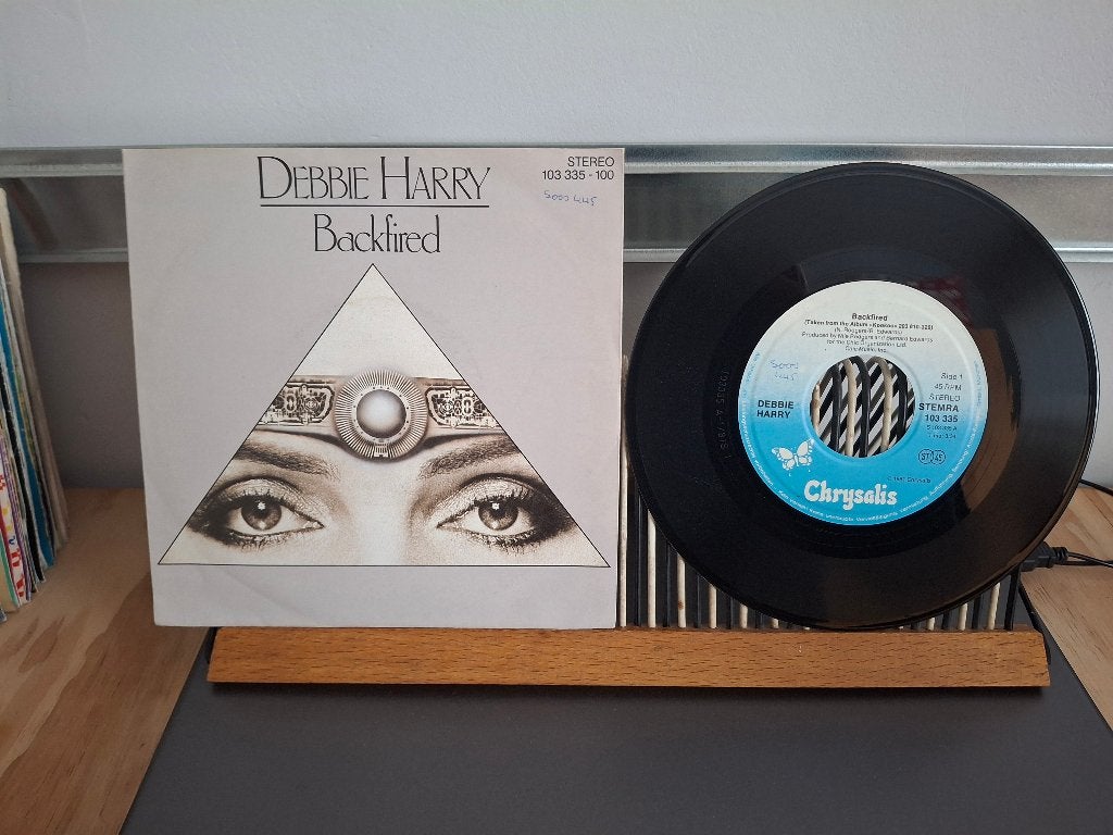 Debbie harry-Backfired(890) 2,50 euro vaste prijs, Ophalen of Verzenden, Zo goed als nieuw, Pop