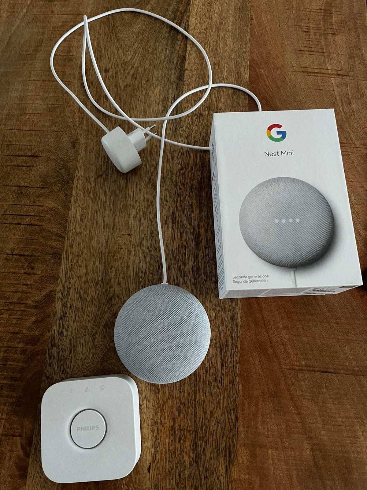 Google Nest Mini en philips hue bridge, Audio, Tv en Foto, Google, Overige typen, Ophalen of Verzenden, Zo goed als nieuw