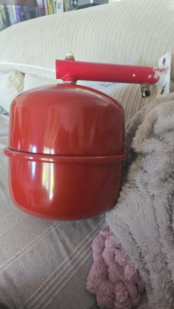 Expansievat Reflex N 18L met wandsteun, Ophalen of Verzenden