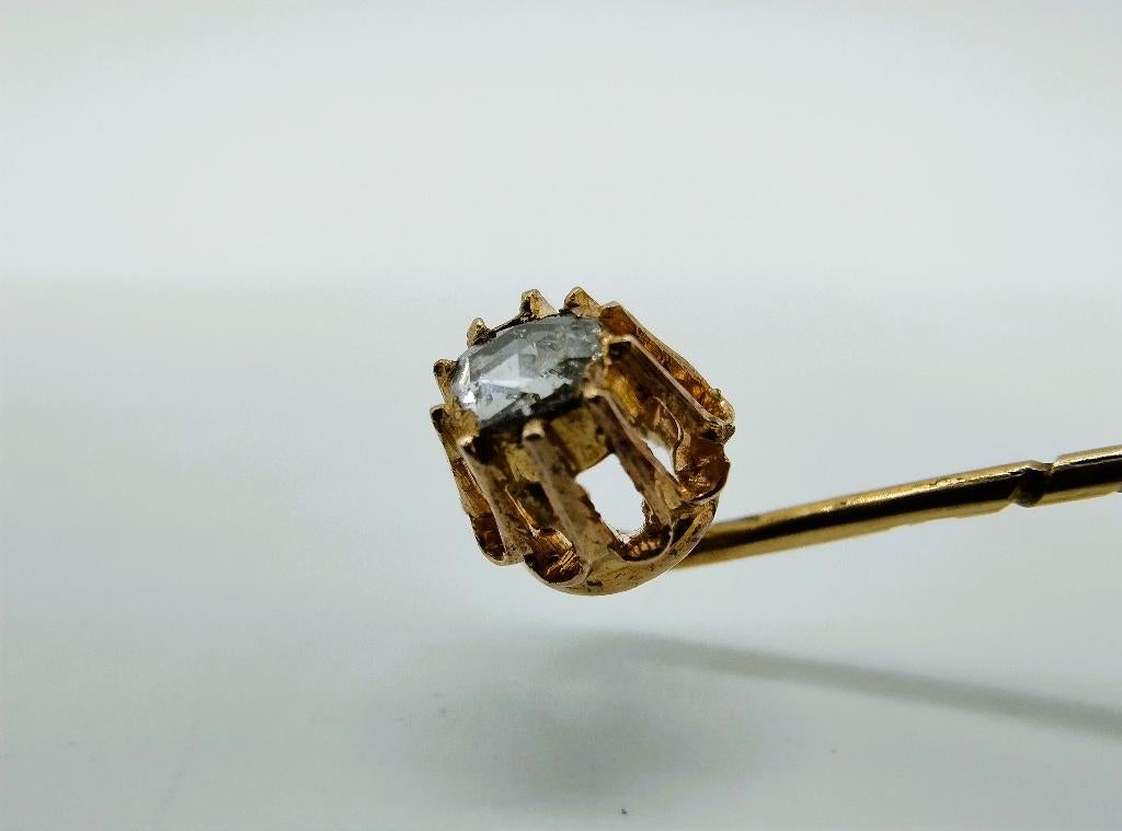 Gouden dasspeld of reversspeld met roosdiamant, Sieraden, Tassen en Uiterlijk, Antieke sieraden, Verzenden, Goud, Overige typen