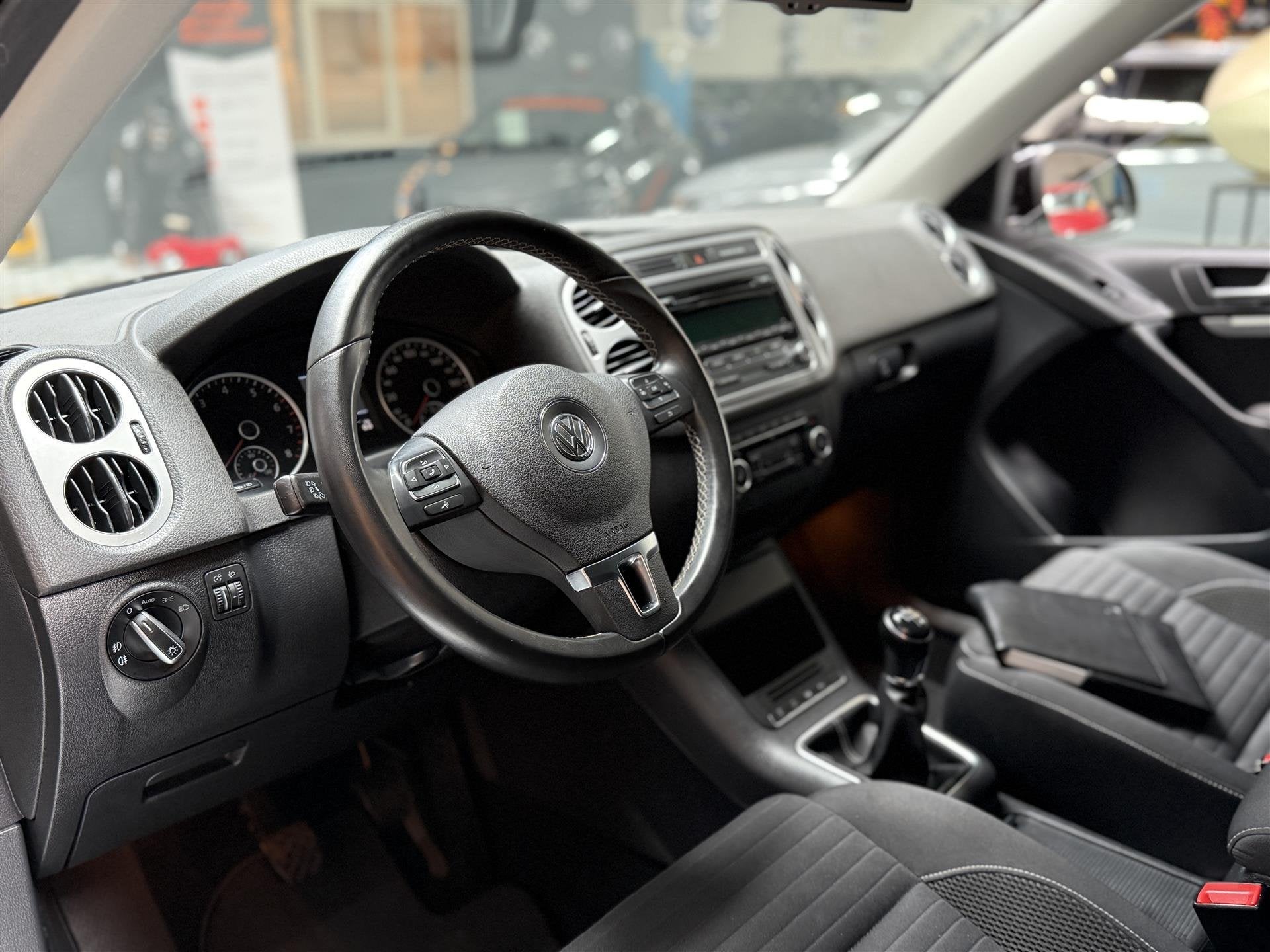 Volkswagen Tiguan 1.4 TSI 122PK Cup Clima Stuurbediening, Gebruikt, 4 cilinders, Origineel Nederlands, Bedrijf