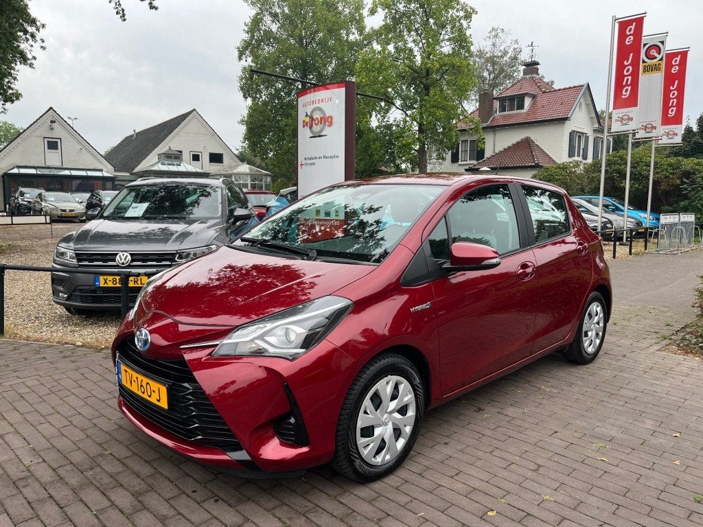 Toyota YARIS 1.5 HYBRID AUTOMAAT / NAVI / CAMERA / CRUISE CT, 1497 cc, 4 cilinders, Origineel Nederlands, Bedrijf