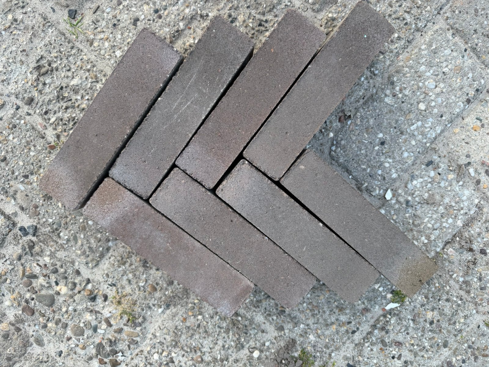 Mooie partij beton waalformaat bosoven violet, Ophalen, Klinkers, Nieuw, 10 m² of meer
