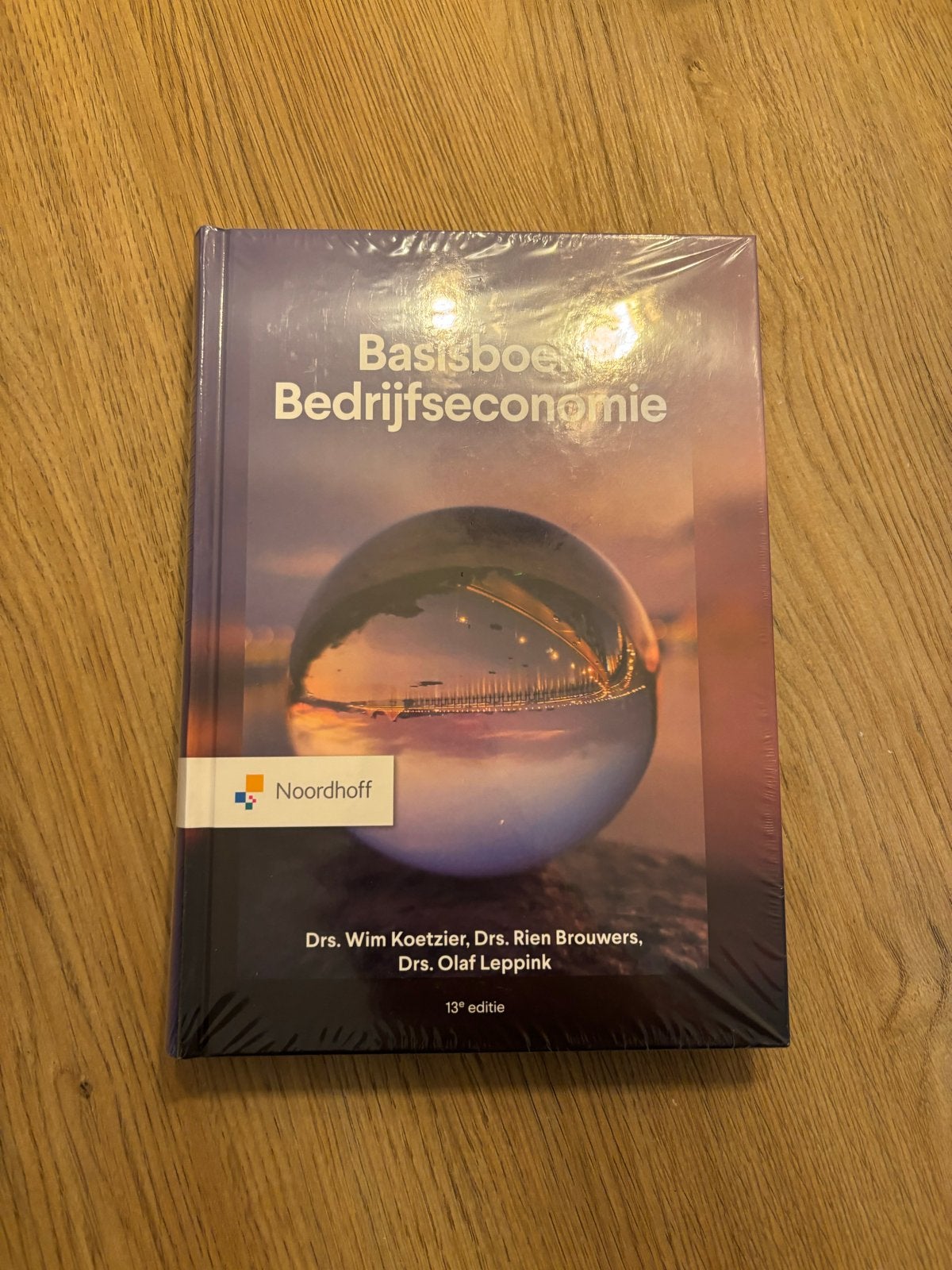 Basisboek Bedrijfseconomie - 13e editie (Nieuw), Ophalen of Verzenden, Nieuw, Economie en Marketing