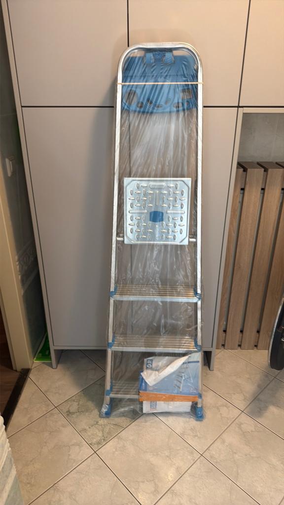 Nieuwe Excelsior Huishoudtrap Handy-4 - 4 treden, Doe-het-zelf en Verbouw, Ladders en Trappen, Trap, Nieuw, Ophalen of Verzenden