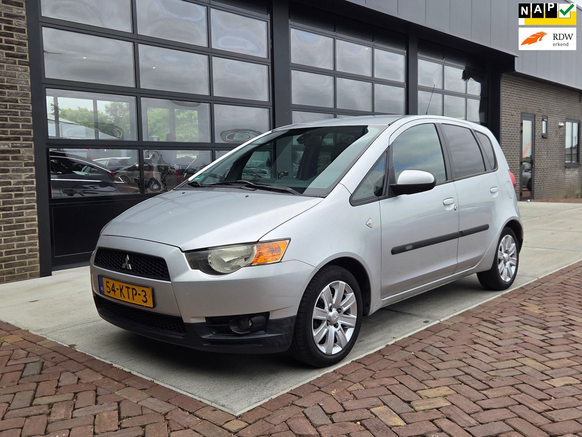 Mitsubishi Colt 1.3 Edition Two | 5 Deurs | Airco | APK Sept, Voorwielaandrijving, Stof, Gebruikt, 31 €/maand