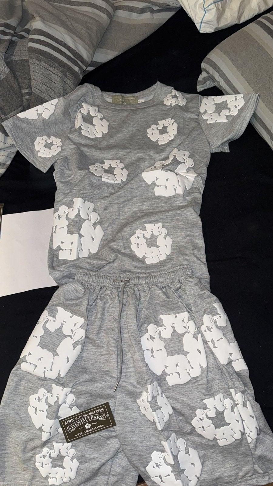 Denim Tears Set - Alle Maten Beschikbaar, Ophalen of Verzenden, Nieuw, Overige maten, Grijs