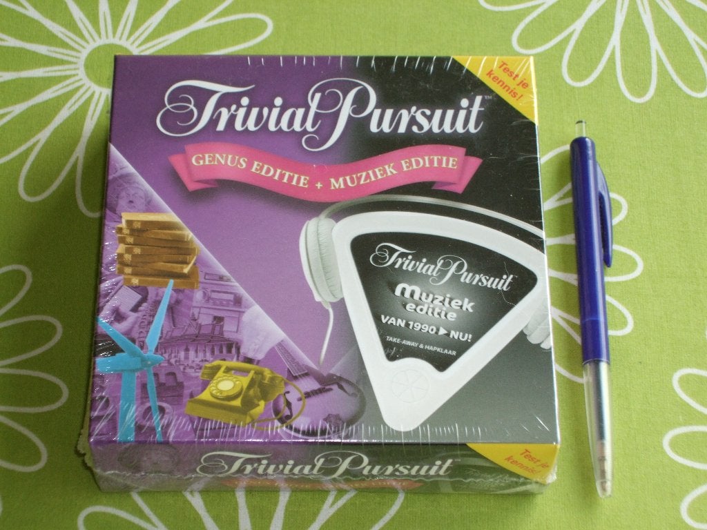 Nieuw in seal: Trivial Pursuit genius + muziek editie, Een of twee spelers, Ophalen of Verzenden, Nieuw