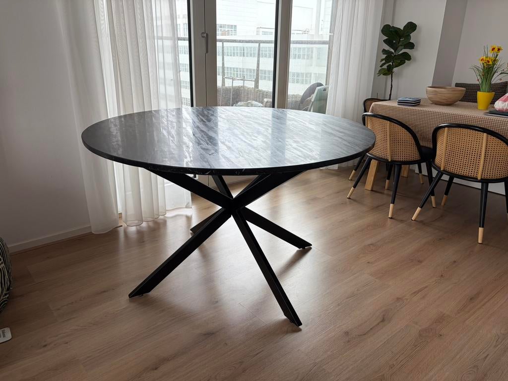 Ronde marmeren eettafel Ø130 cm – zwart – design X-poot, Huis en Inrichting, Tafels | Eettafels, Zo goed als nieuw, 100 tot 150 cm