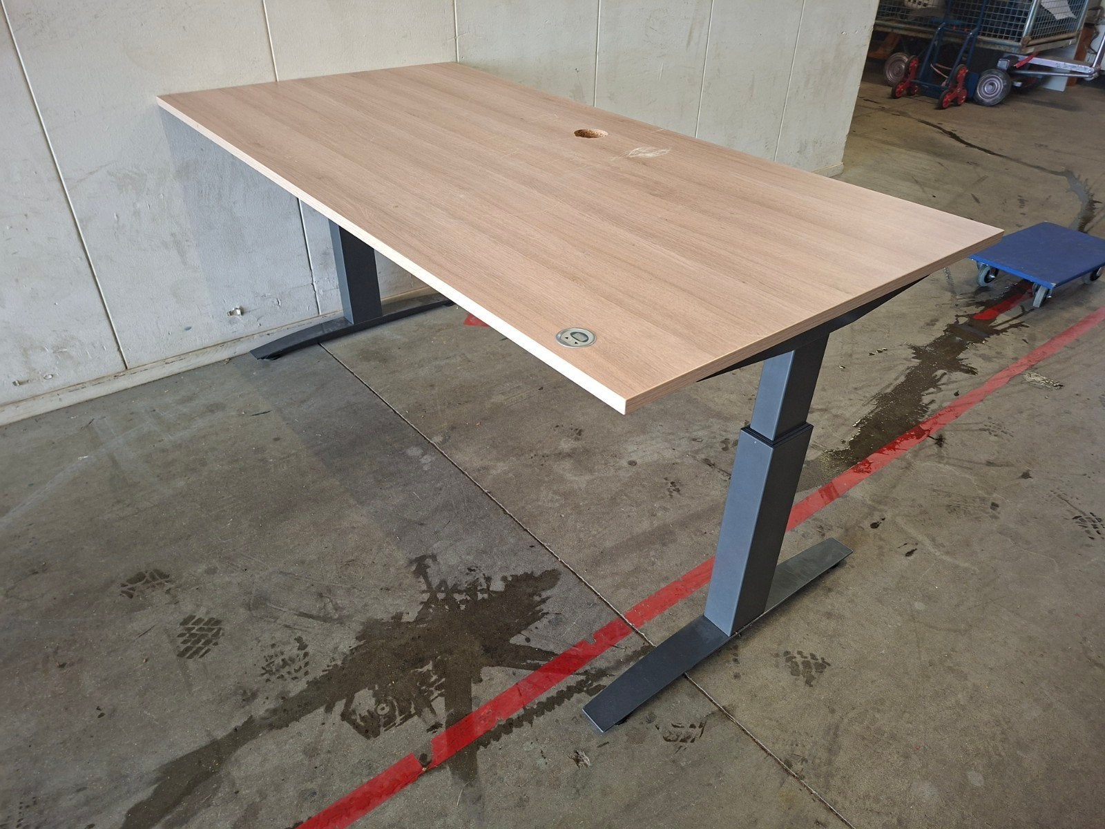 Elektrisch in hoogte verstelbaar bureau 90x180, Ophalen, Zit-sta bureau, Gebruikt, Hout