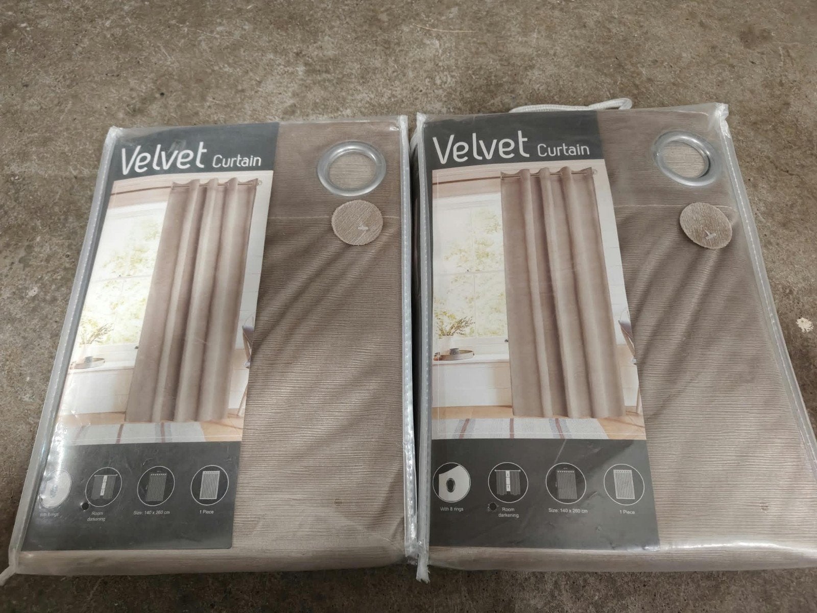 nieuw in verpakking! fluwelen gordijnen 140x260 cm, Ophalen, Fluweel, Nieuw, 260 cm