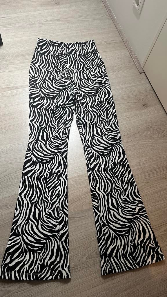 Costes flare maat XS, Kleding | Dames, Broeken en Pantalons, Wit, Ophalen of Verzenden, Zo goed als nieuw, Maat 34 (XS) of kleiner