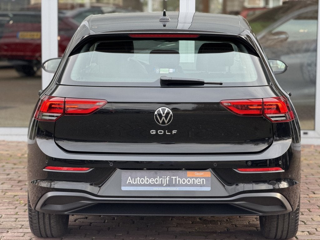 Volkswagen Golf 1.0 TSI Life | Camera | Dodehoek | ACC, Voorwielaandrijving, Stof, Gebruikt, Euro 6