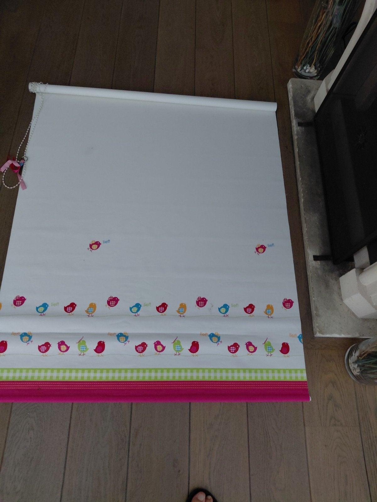 Rolgordijn met vrolijke kuikentjes, wit/roze, Huis en Inrichting, Ophalen, Gebruikt, Rolgordijn, Koordbediening