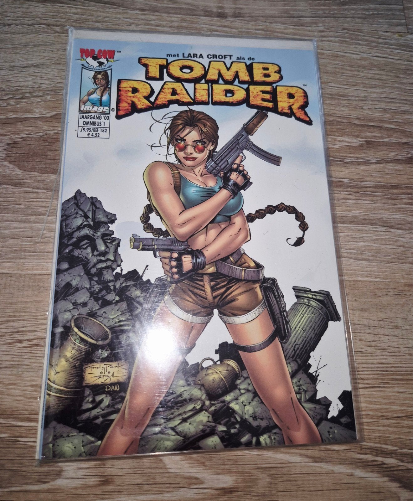 Tomb Raider Omnibus 1 Top Cow - Lara Croft stripboek, Boeken, Eén stripboek, Ophalen of Verzenden, Zo goed als nieuw, Dan Jurgens