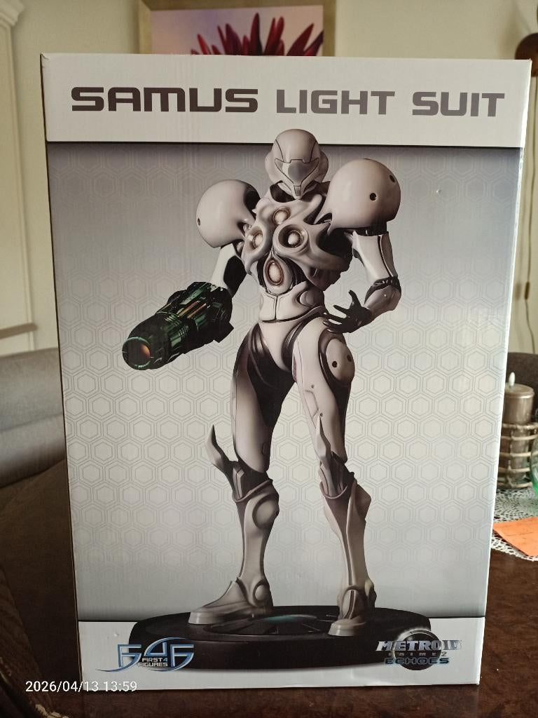 Metroid Samus Light Suit (verpakking), Spelcomputers en Games, Games | Nintendo Game Boy, Ophalen, Overige genres, 1 speler, Zo goed als nieuw