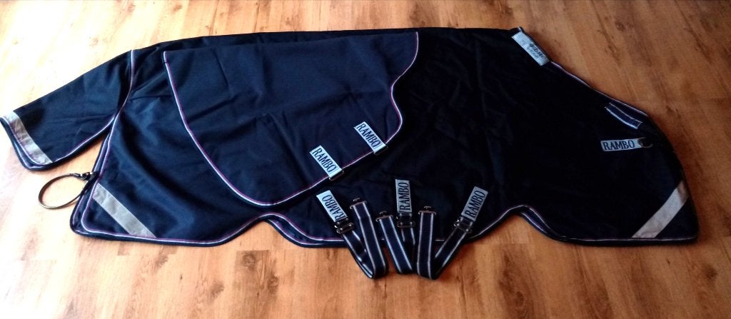 Rambo Supreme Turnout Medium 250g IZGS met hals & veel meer!, Gebruikt, 250 g, Ophalen of Verzenden, Klittenbandsluiting