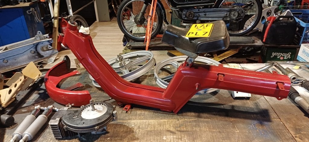 vespa SI geel kenteken project/donor, Ophalen, Gebruikt