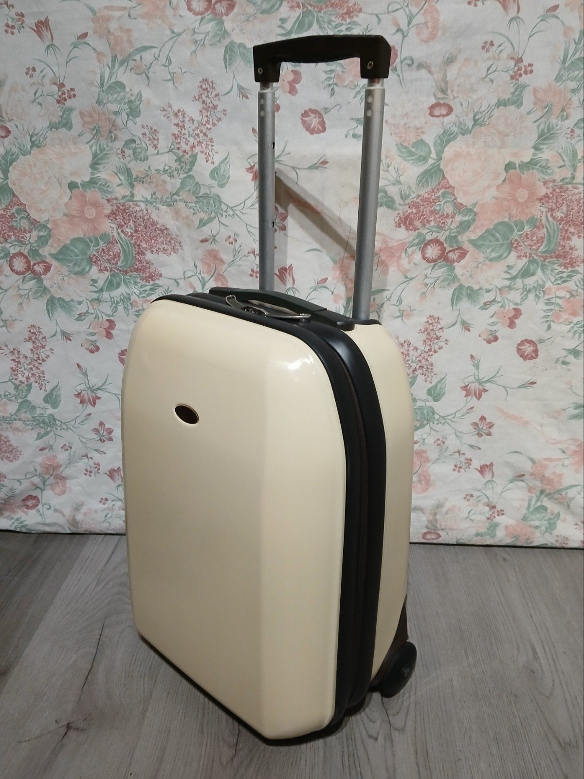 Handbagage Hardshell Bric's Trolley 2wielen 35 litr 49x37x22, Sieraden, Tassen en Uiterlijk, Koffers, Gebruikt, Hard kunststof