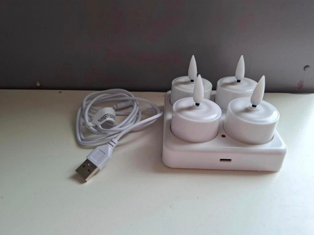 Oplaadbare LED theelichtjes met laadstation (4 stuks), Ophalen of Verzenden, Nieuw, Overige materialen, Minder dan 25 cm