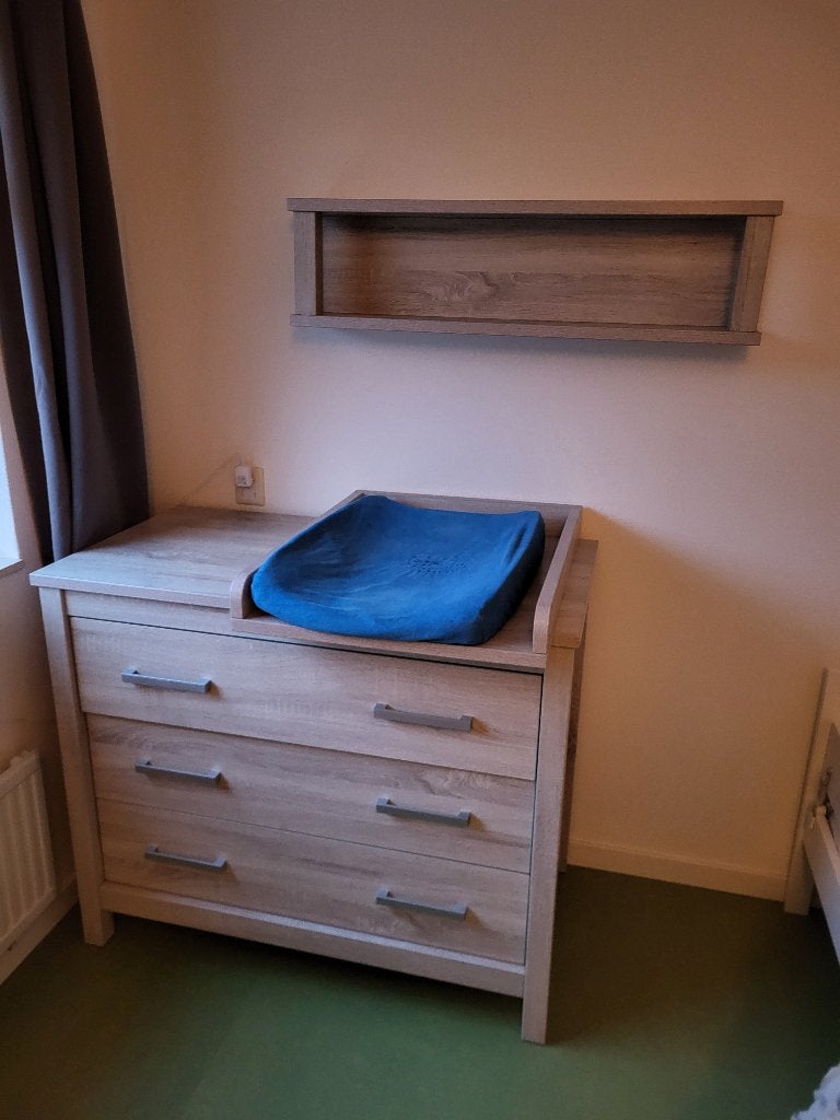Kinderkamer - ledikant, commode, kast, wandrek,bladvergroter, Ophalen, Gebruikt, 50 tot 70 cm, 100 cm of meer
