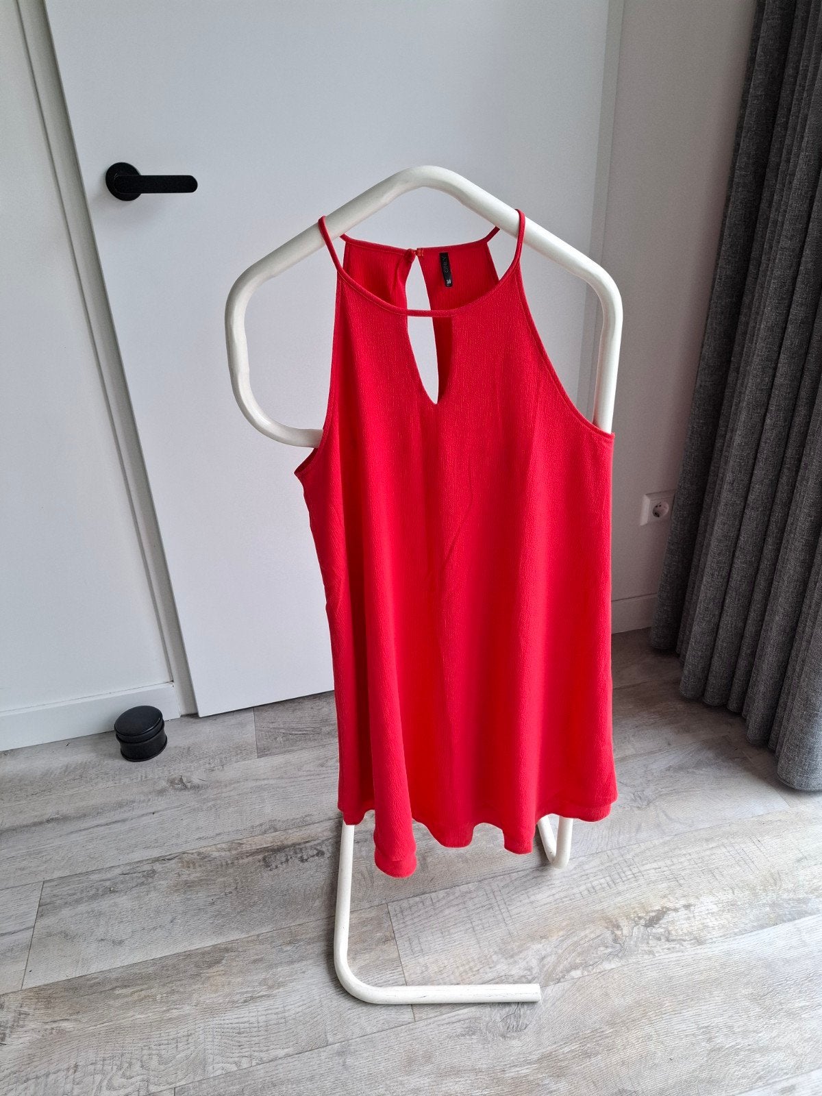 Rode halter jurk, Maat 38/40 (M), Ophalen of Verzenden, Boven de knie, Rood