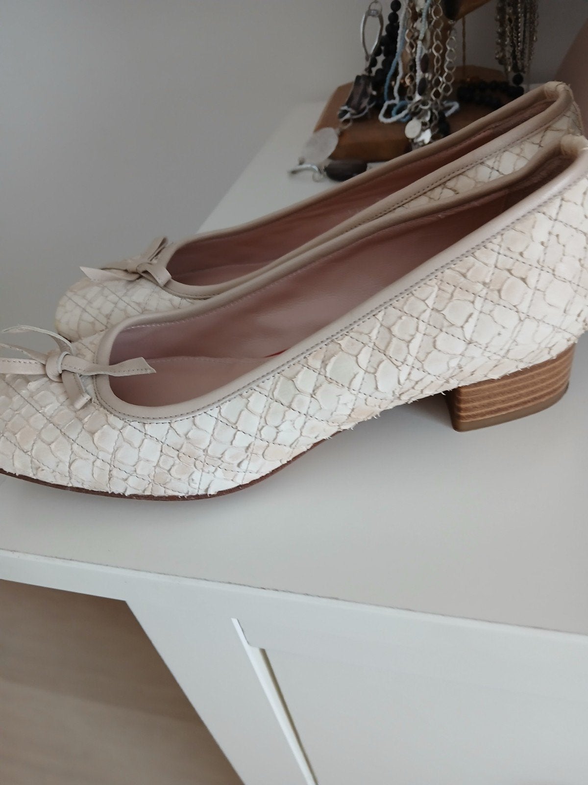 Voltan Ballerina's - Zo goed als nieuw, Kleding | Dames, Beige, Voltan, Zo goed als nieuw, Ballerina's