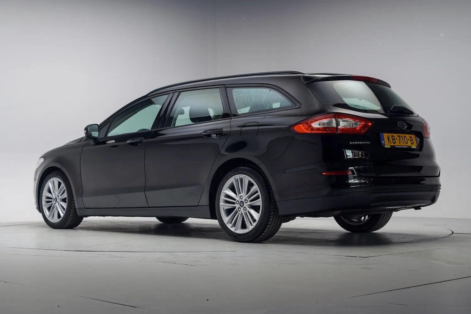 Ford Mondeo WAGON 1.0 EcoBoost Trend [ Distributie vv bij 18, 125 pk, Gebruikt, Mondeo, Zwart