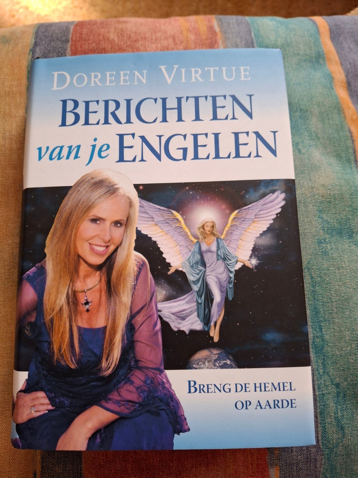 Doreen Virtue - Berichten van je engelen, Achtergrond en Informatie, Ophalen of Verzenden, Zo goed als nieuw, Doreen Virtue